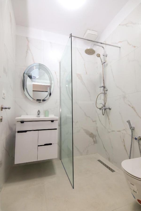 Nazari Apartment 2 Tirana Zewnętrze zdjęcie